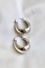 Load image into Gallery viewer, COCO CHUNKY HOOPS | Katie Waltman Jewelry
